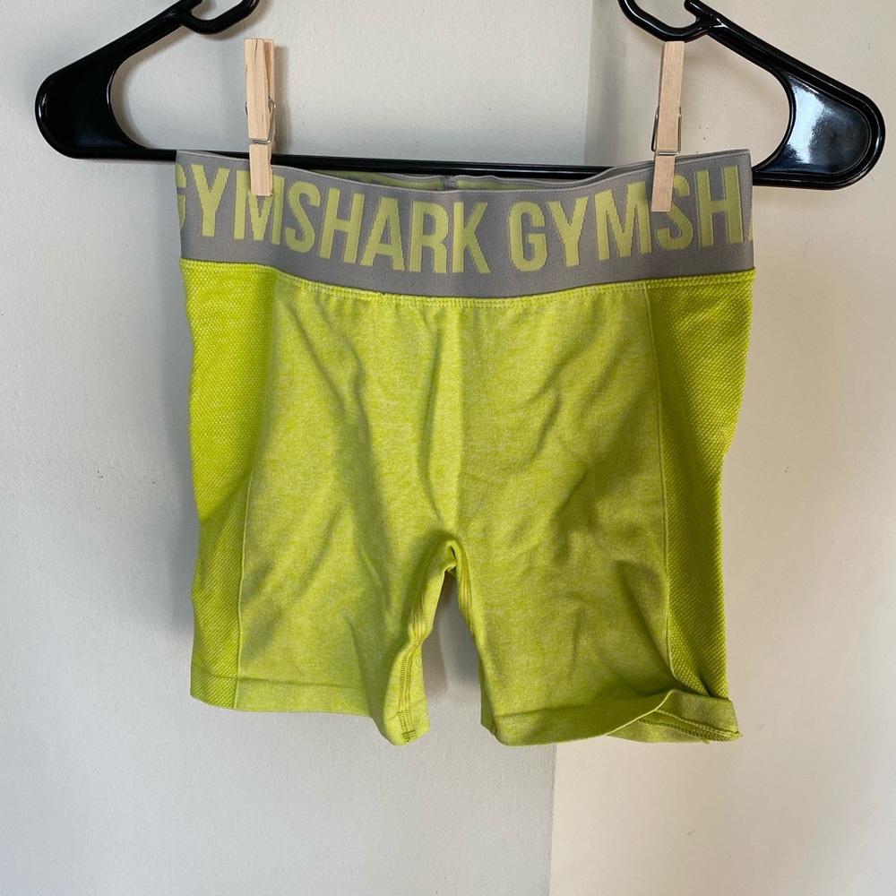 GYMSHARK Flex Shorts (Lime Marl/Light Grey)